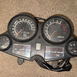 1982 Suzuki GS1100 Gauge Cluster Tachometer Speedometer