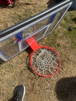 Basketball hoop