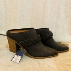 Universal Thread Heels 