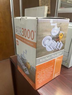 8-in 1 food chopper with attachments  New