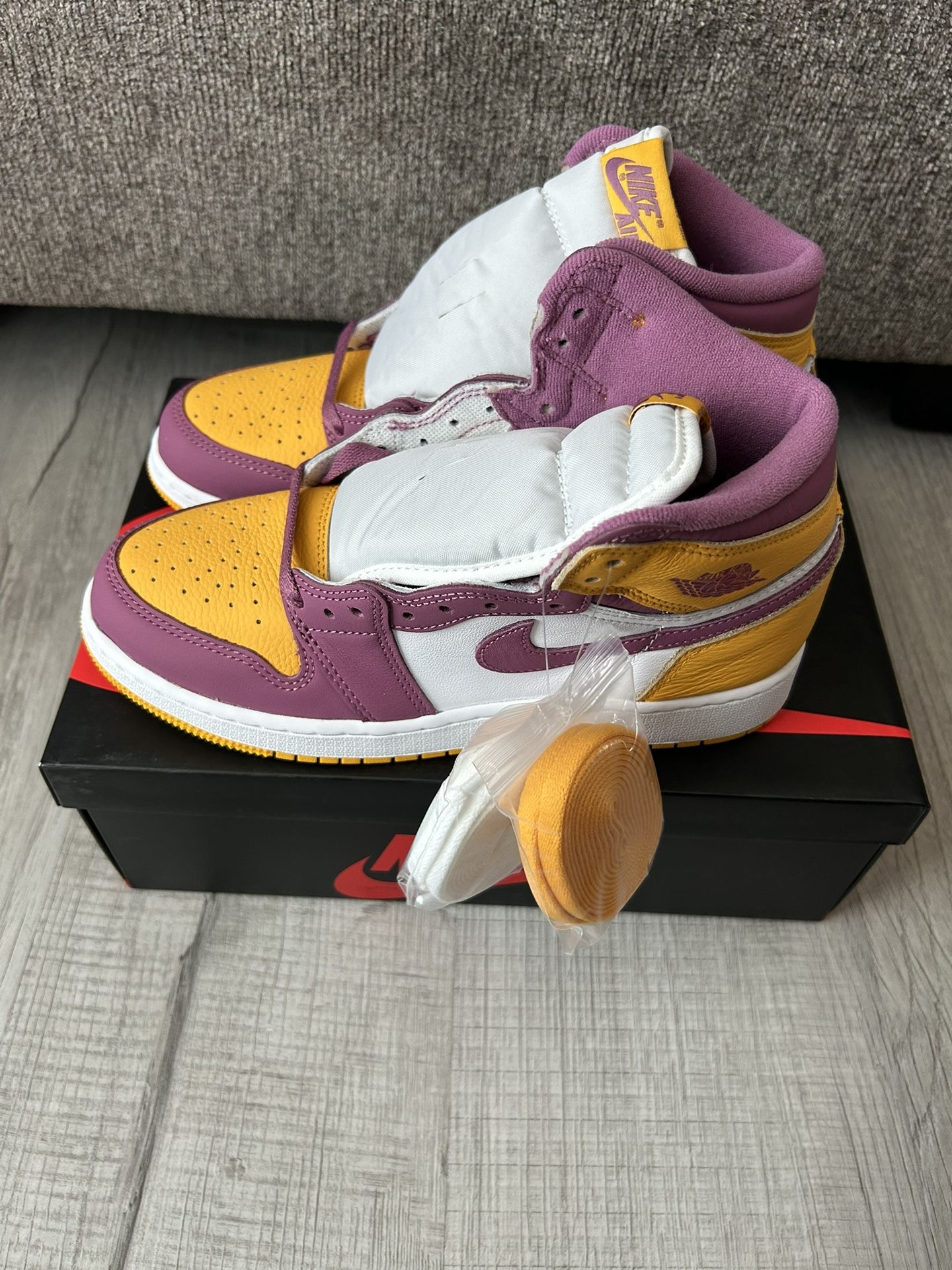 1 Retro High OG ‘Brotherhood’