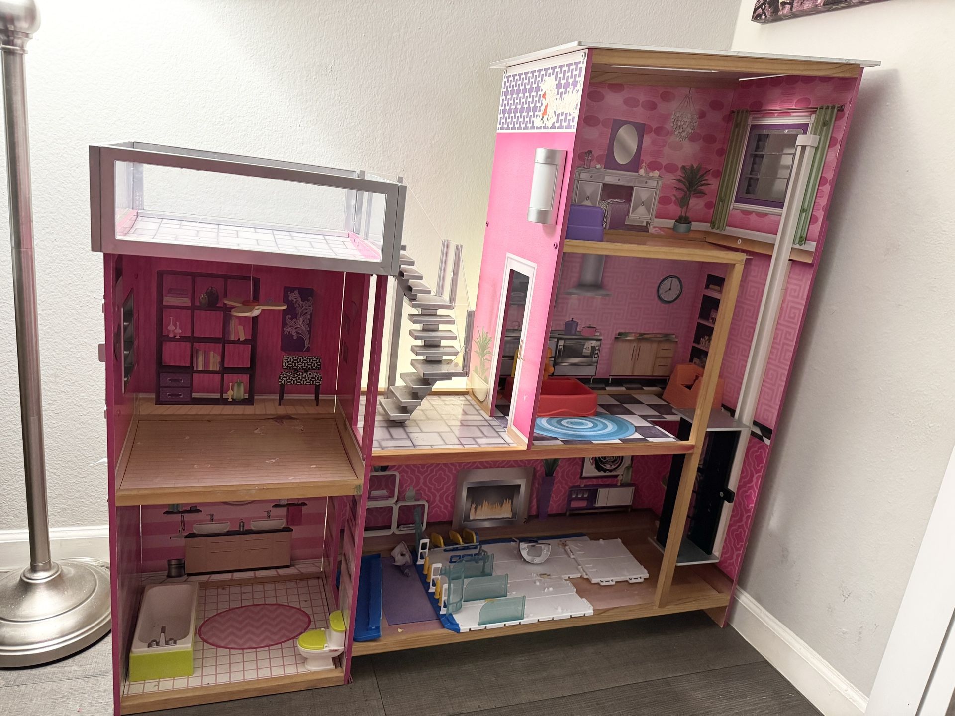 Big Doll House