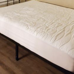 Queen Mattress With Thick Cover
