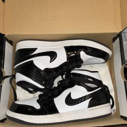 Black and White Jordan 1 Mid Carbon Fiber 