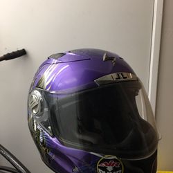 Motorcycle helmet