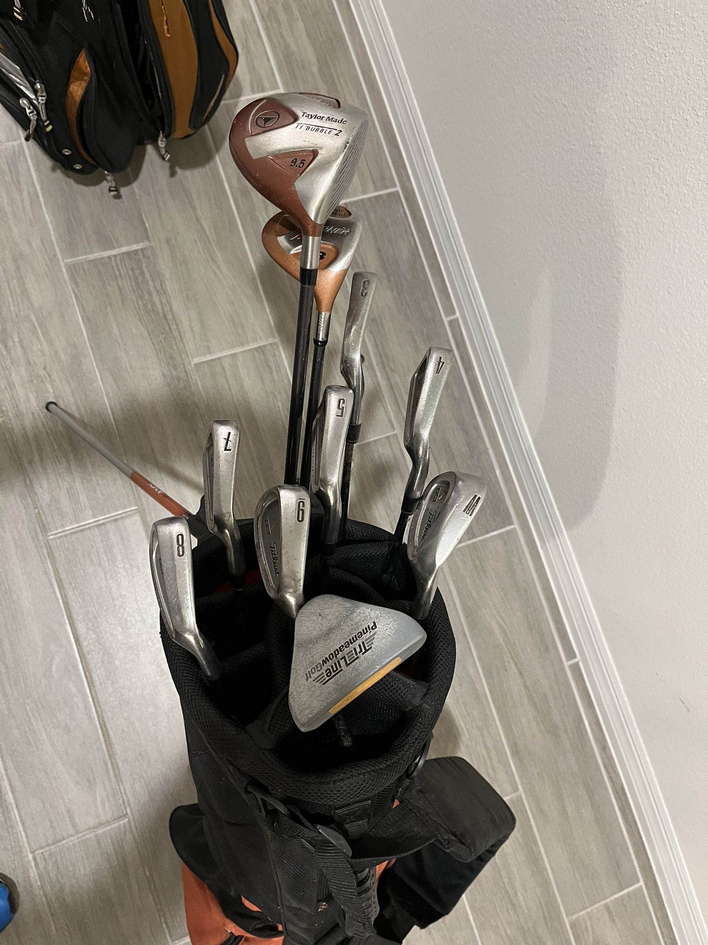 RH Titleist Irons 3 - PW 6 Missing Taylor-made Drivers 1 - 3 $200 Cash Only. Serious inquiries only please.