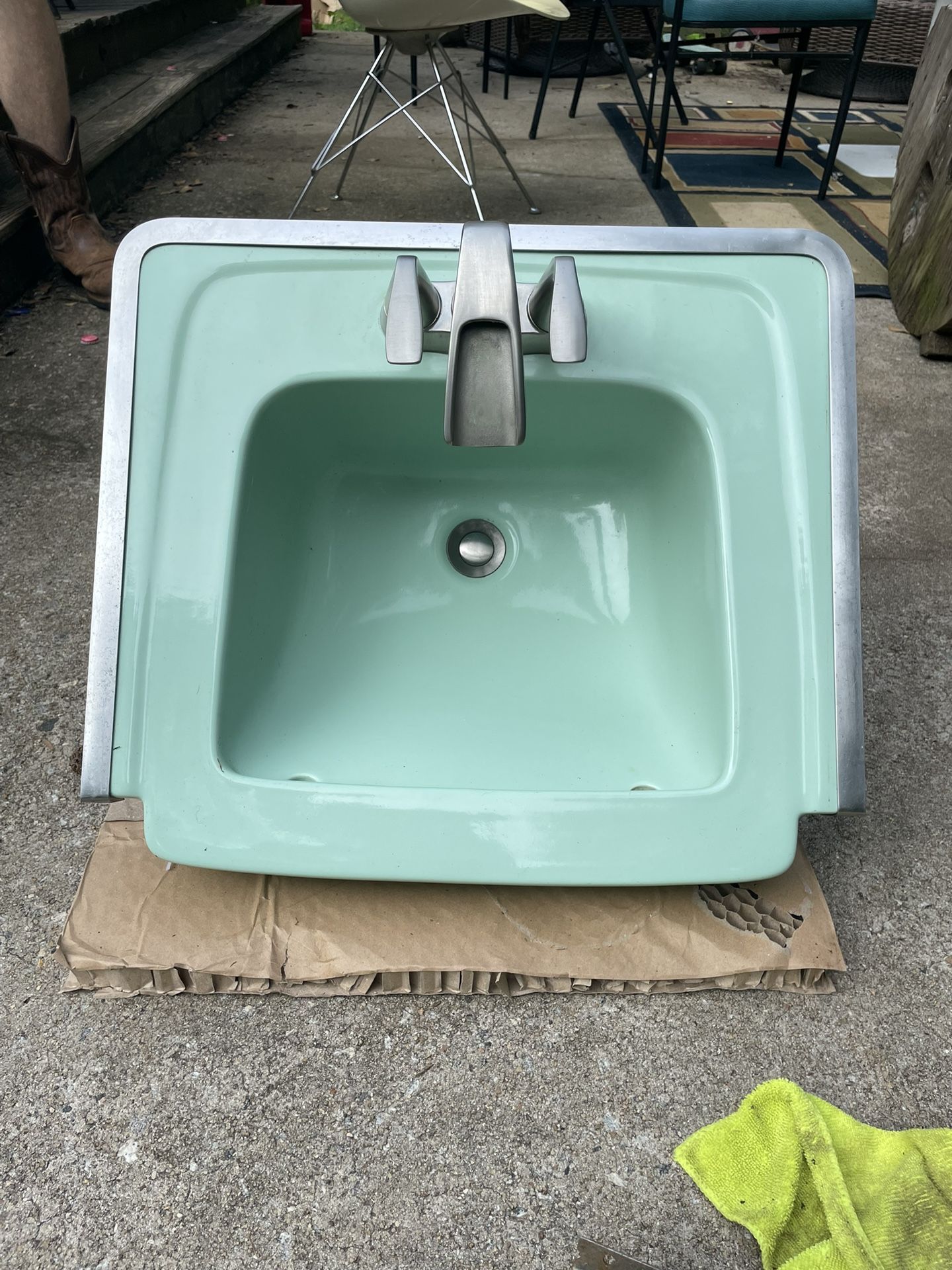 Vintage Mid Century Jadeite Green Sink