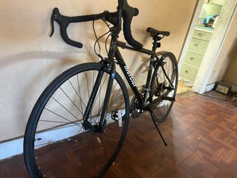 Galaxy ST 27 inch road bike never been used