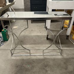EUC Mirrored Table 