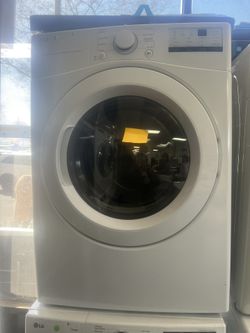 New White Set Of LG Washer And Dryer. $800$