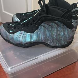 Men’s 10.5 Nike Nike Air Foamposite One Premium