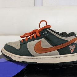 Nike sb dunk low EIRE 2005 size 9 nike dunk low high mid
