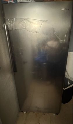 Upright Freezer Premium Levella