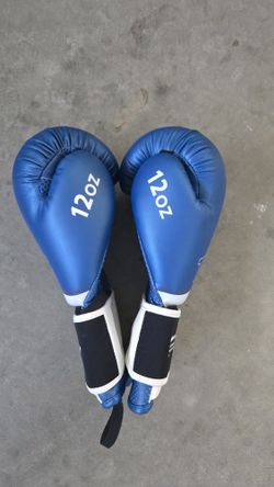 TRNG Boxing Gloves 14oz - Decathlon