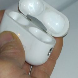 Apple Airpod Pro 2 Charging Case Works Great Clean And Sanitized $25