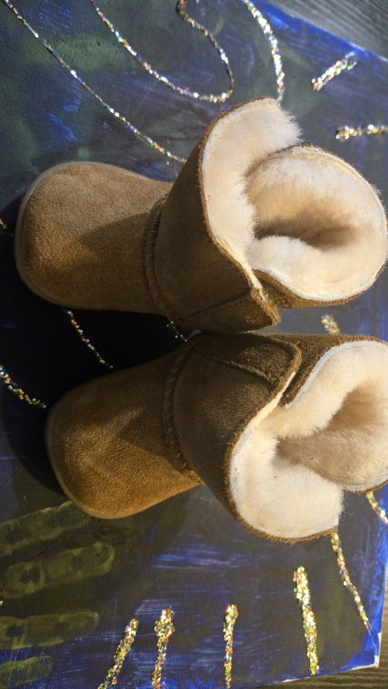 Infants Uggs Size 2
