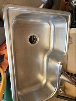 Stainless steel sink
