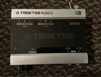 Native Instruments Traktor Audio 6 studio Interface
