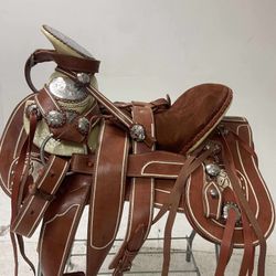Nueva montura charra Pitiada original con Herrage y medio fuste plateado