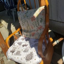 Glider Rocking Chair 