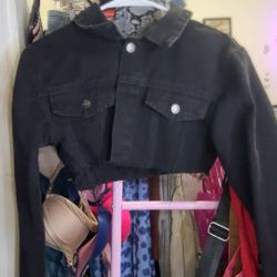 🖤 Forever 21 Cropped Jean Jacket