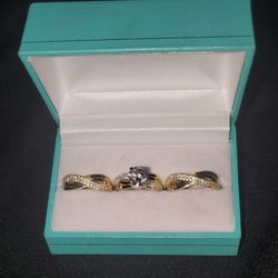 Trio Engagement Ring 10k Gold And Zircons/ Trio Matrimonial 10 Quilates Y Zircones