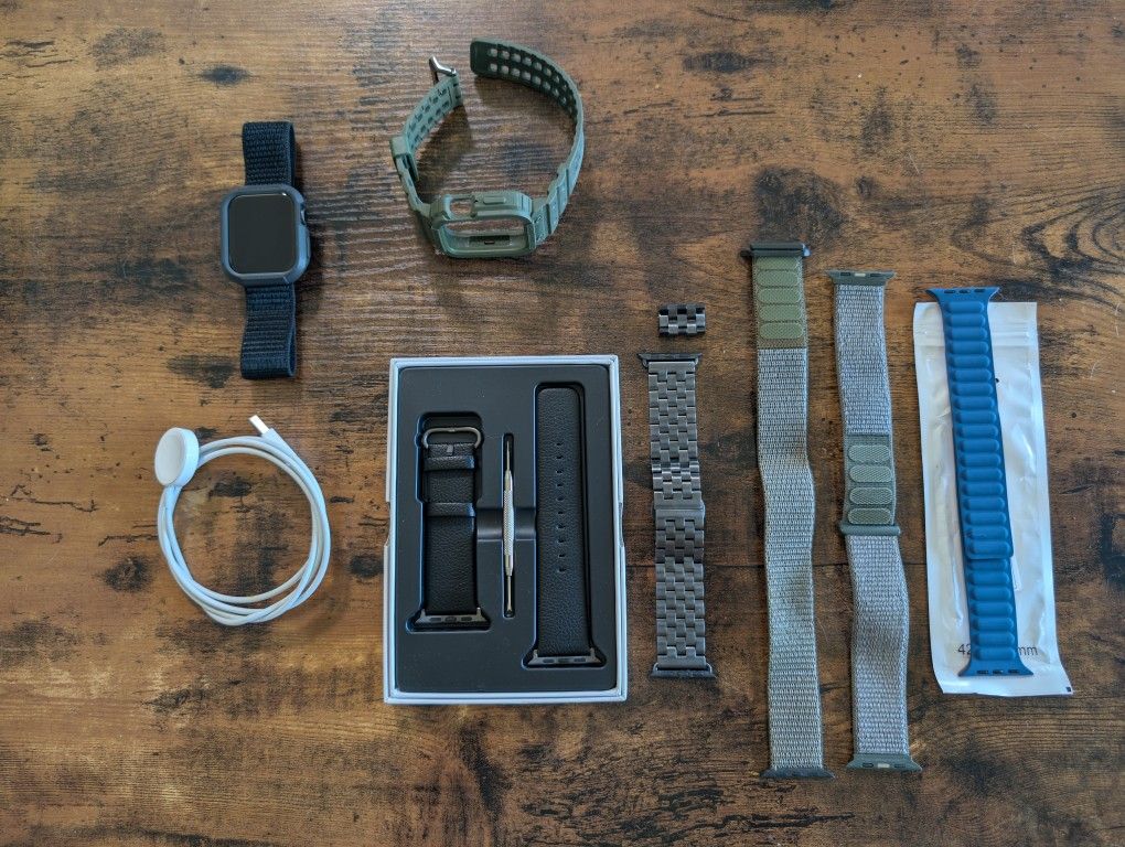 Apple Watch 6 - 44mm With Tons Of Extras!