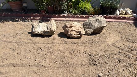 Natural Landscape Boulders – Set of 3