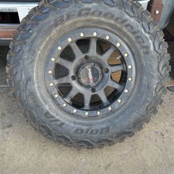 Polaris RZR tires/wheels