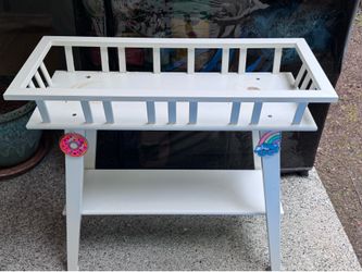 Indoors pot table