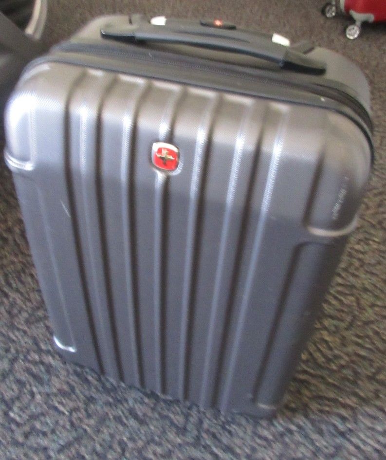 Swiss Gear 23 In Hardside Spinner