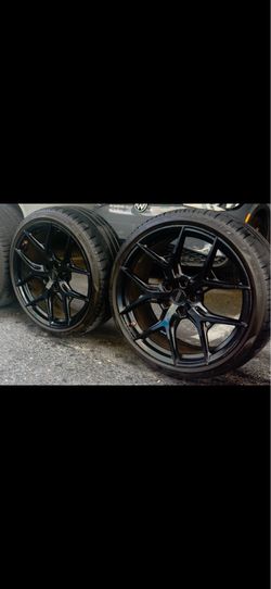 Set of 4 rims Vossen 20” Hybrid Forced H1  Front Pirelli P Zero 245/35 ZR20 Rear Michelin 275/30 ZR20 5X112