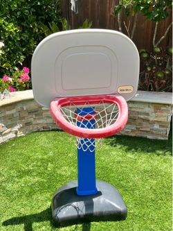 LITTLE TIKES BASKETBALL