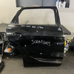 2019-2020-2021-2022 AUDI E-TRON RIGHT REAR DOOR OEM USED