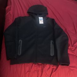 Nike tech brand new with tags black 