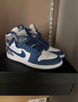 AIR JORDAN 1 True blues size 3Y grade school