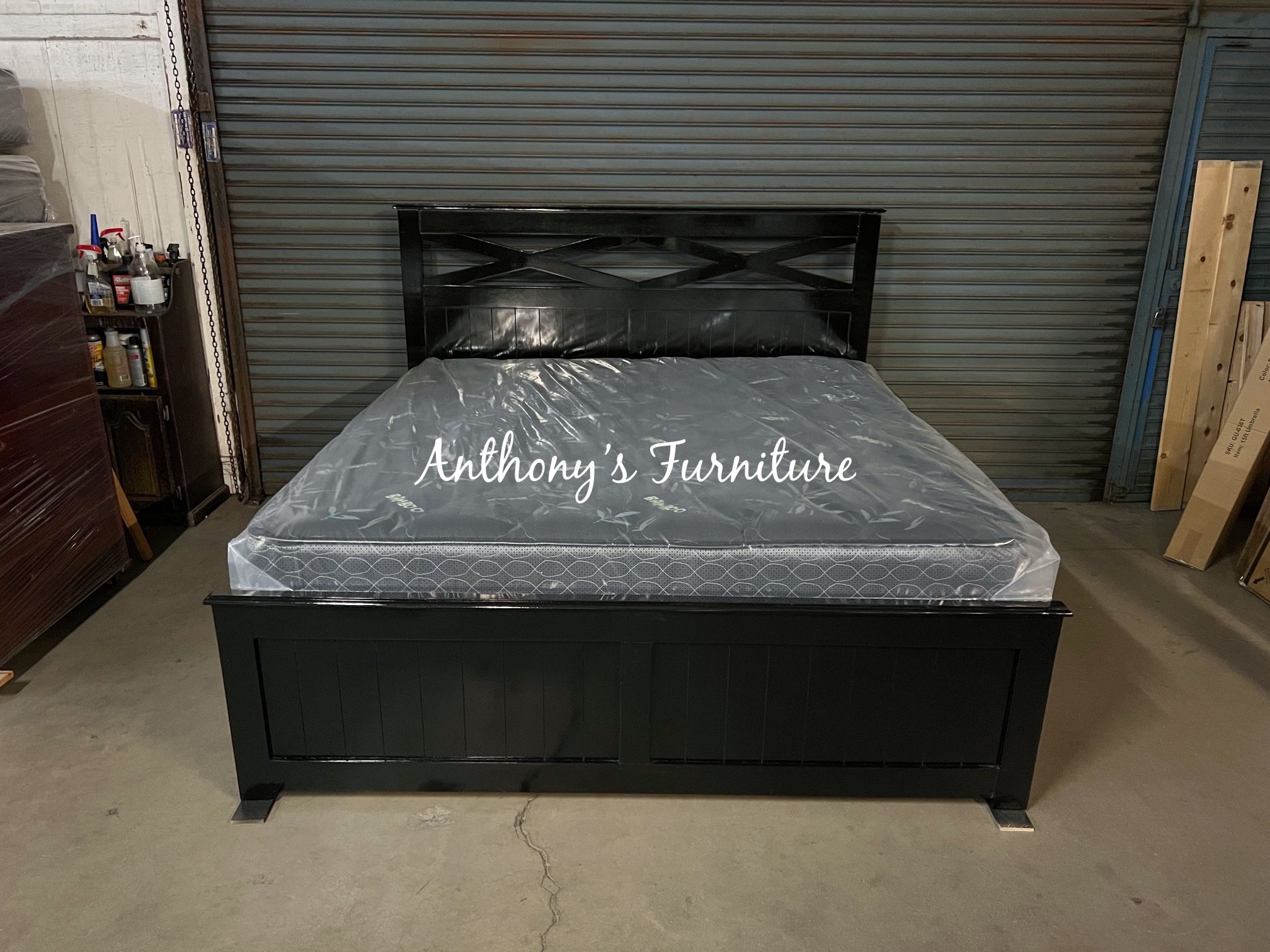 New King Bed With Mattress