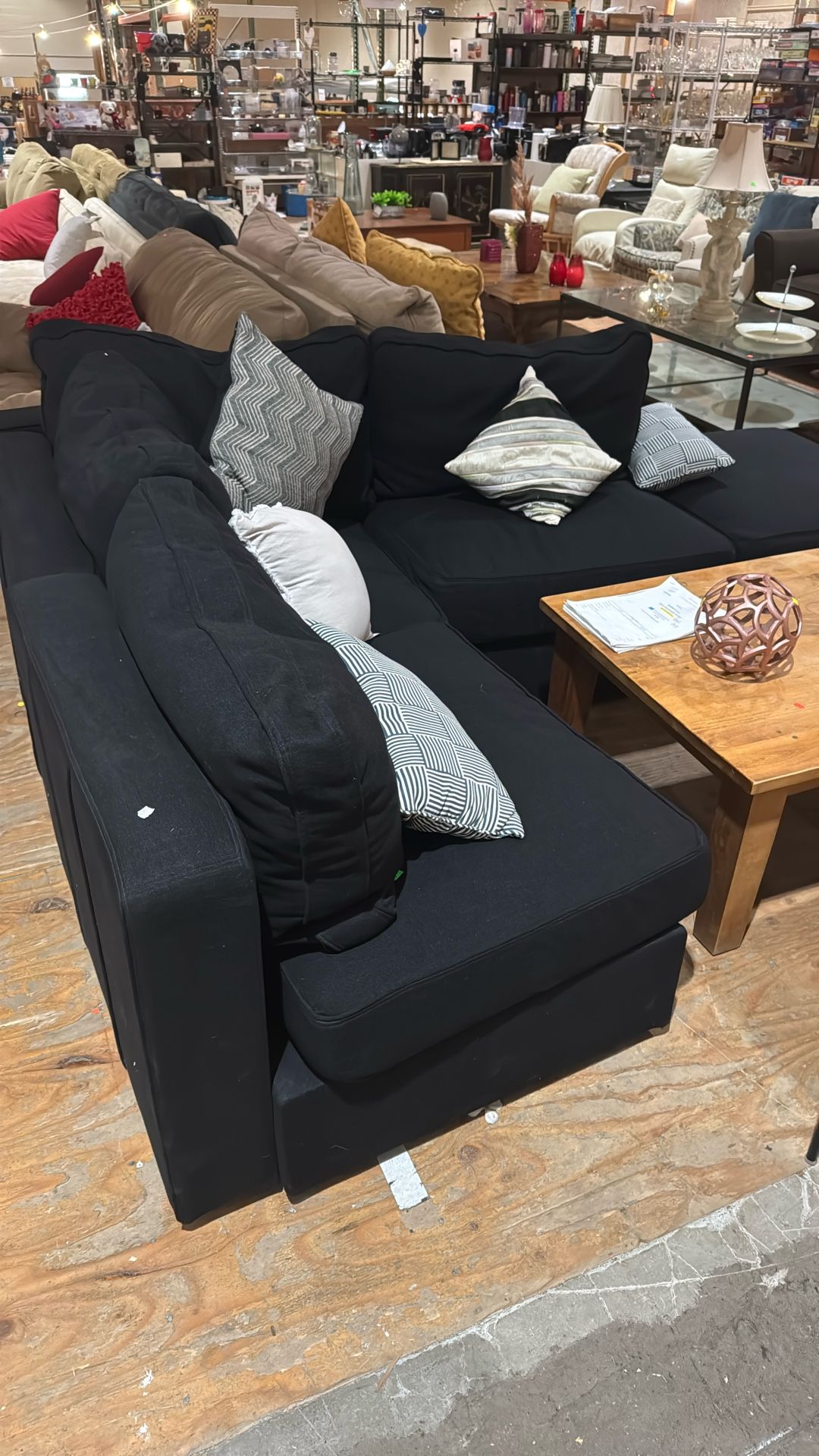 LOVESAC with Stealth Tech 6 Speakers