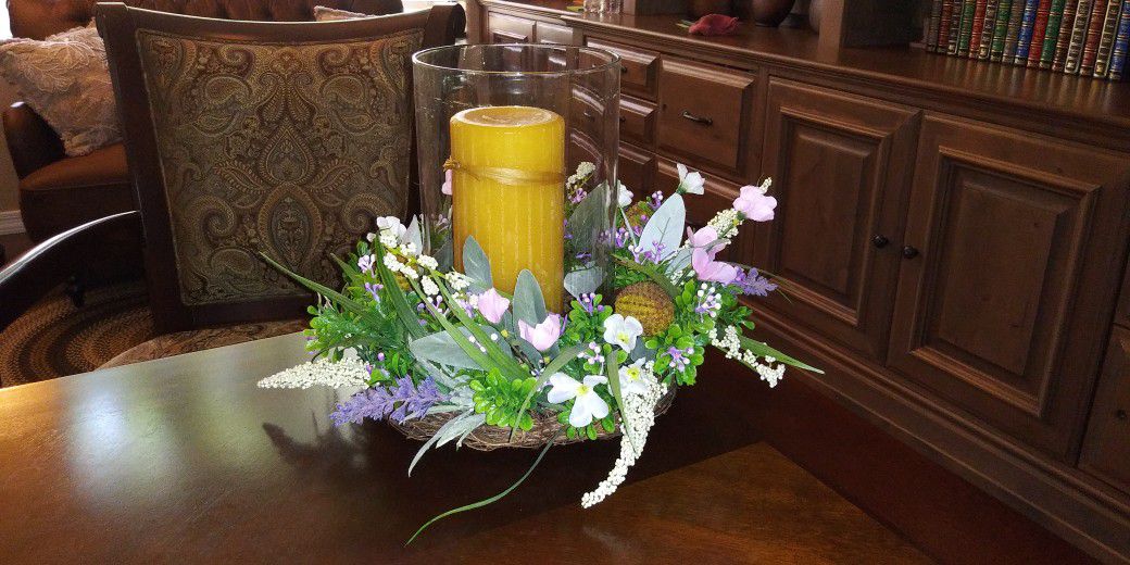 Candell And Flowers Table Deco/ Pick Up In Anthem