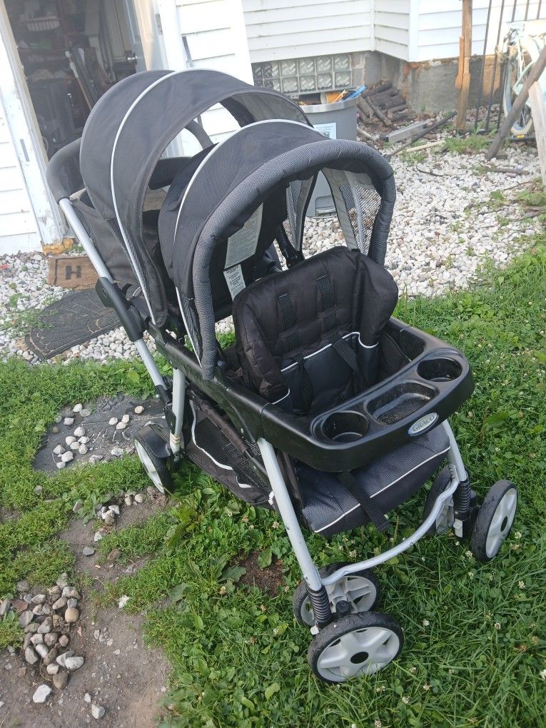 Grayco Dual Convertable Dual Stroller