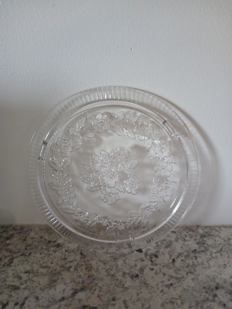 Glass cake plates