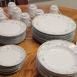 Mikasa Service For 8  Fine China Set With Platinum Trim