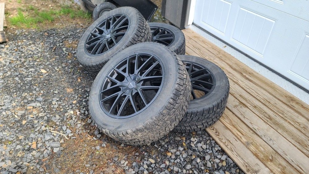 Studded Winter Tires With Wheels