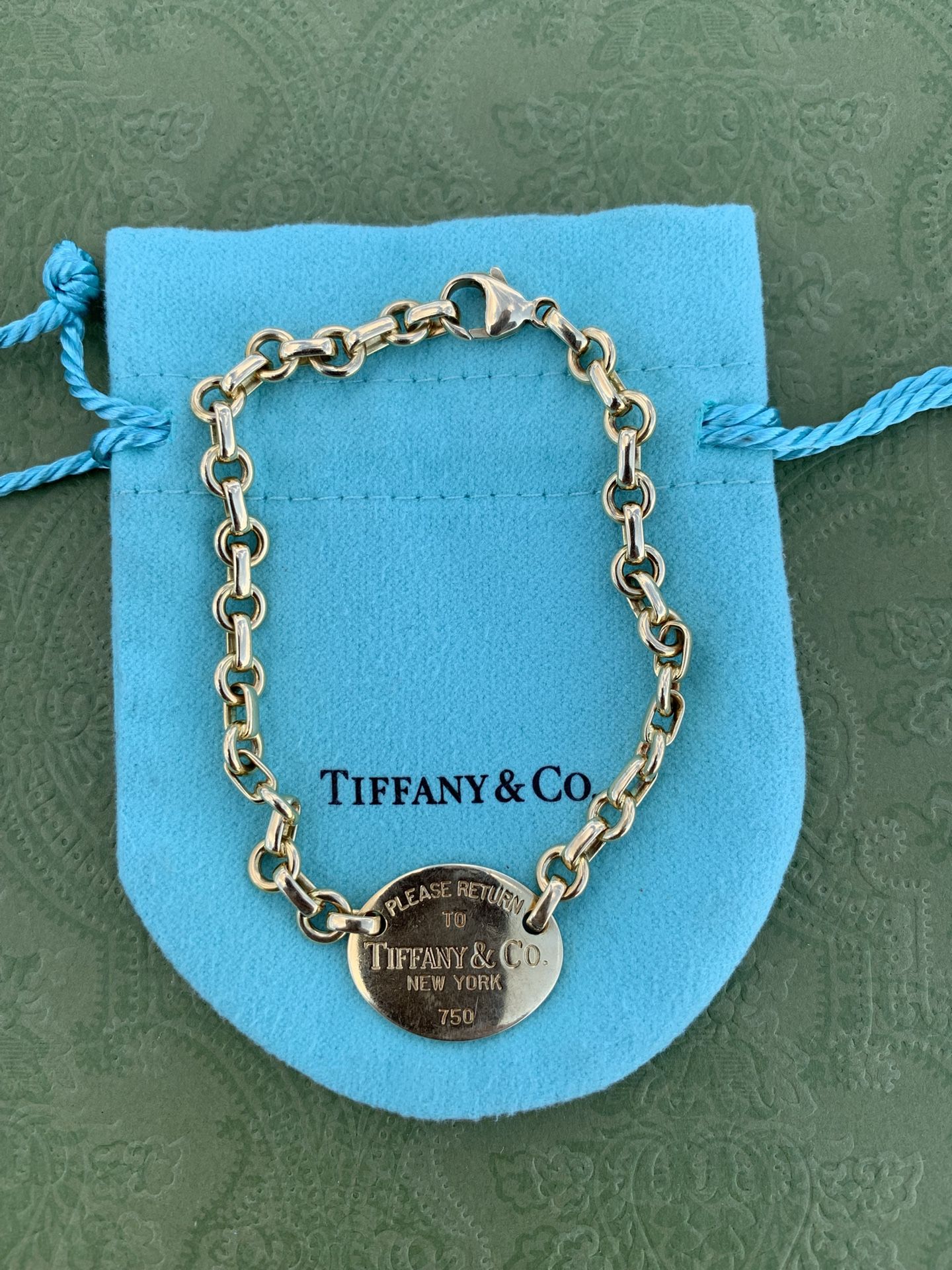 Tiffany & Co. 18K Yellow Gold Return Oval Tag Bracelet