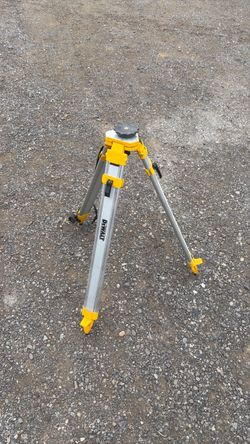 DEWALT Aluminum Tripod for Laser Level