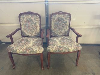 Accent chairs