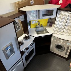 KidKraft Kitchen Set - $30