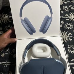 Air Pod Max Used 3 Times 