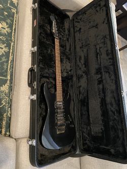 Squier Stagemaster Guitar