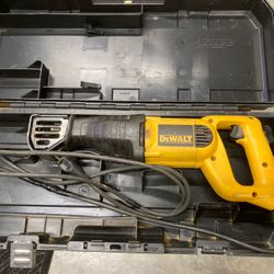 Dewalt Sawzaw Corded W / Case